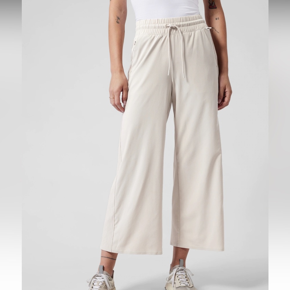 Athleta Avenue Wide Leg Crop Pant - Abalone Grey